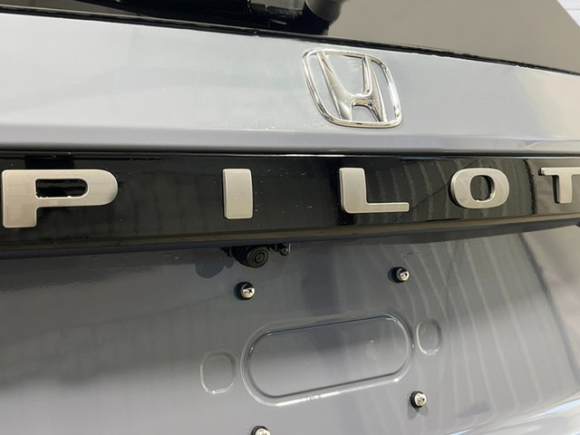 Honda Pilot Vehicle Full-screen Gallery Image 08