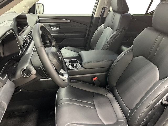 Honda Pilot Vehicle Full-screen Gallery Image 14