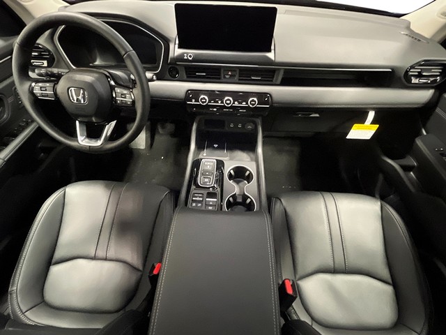Honda Pilot Vehicle Full-screen Gallery Image 17