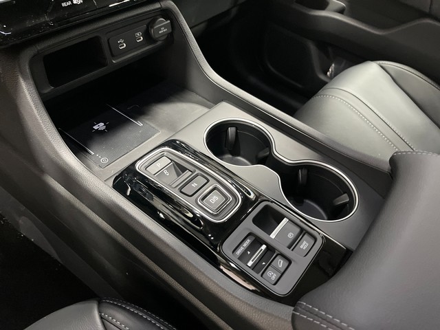 Honda Pilot Vehicle Full-screen Gallery Image 24