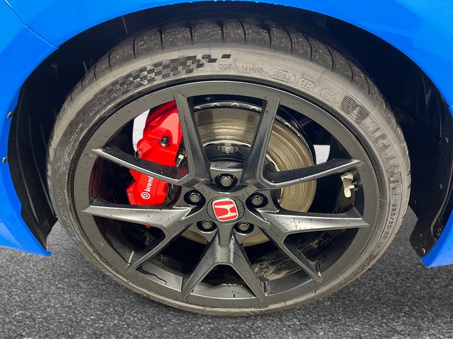 Honda Civic Type R Vehicle Full-screen Gallery Image 11