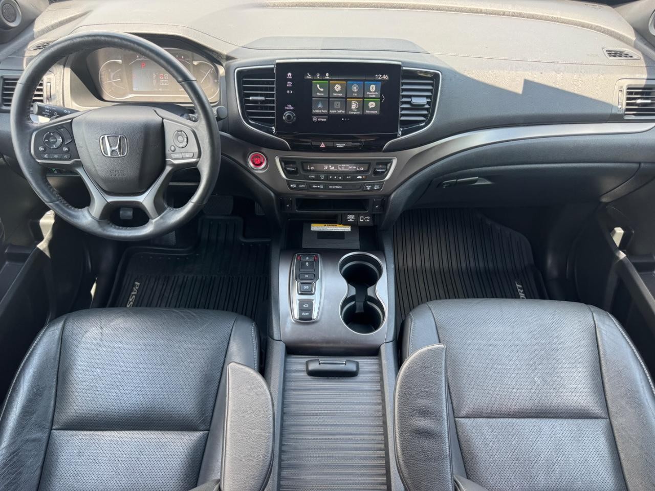 Honda Passport Vehicle Full-screen Gallery Image 12
