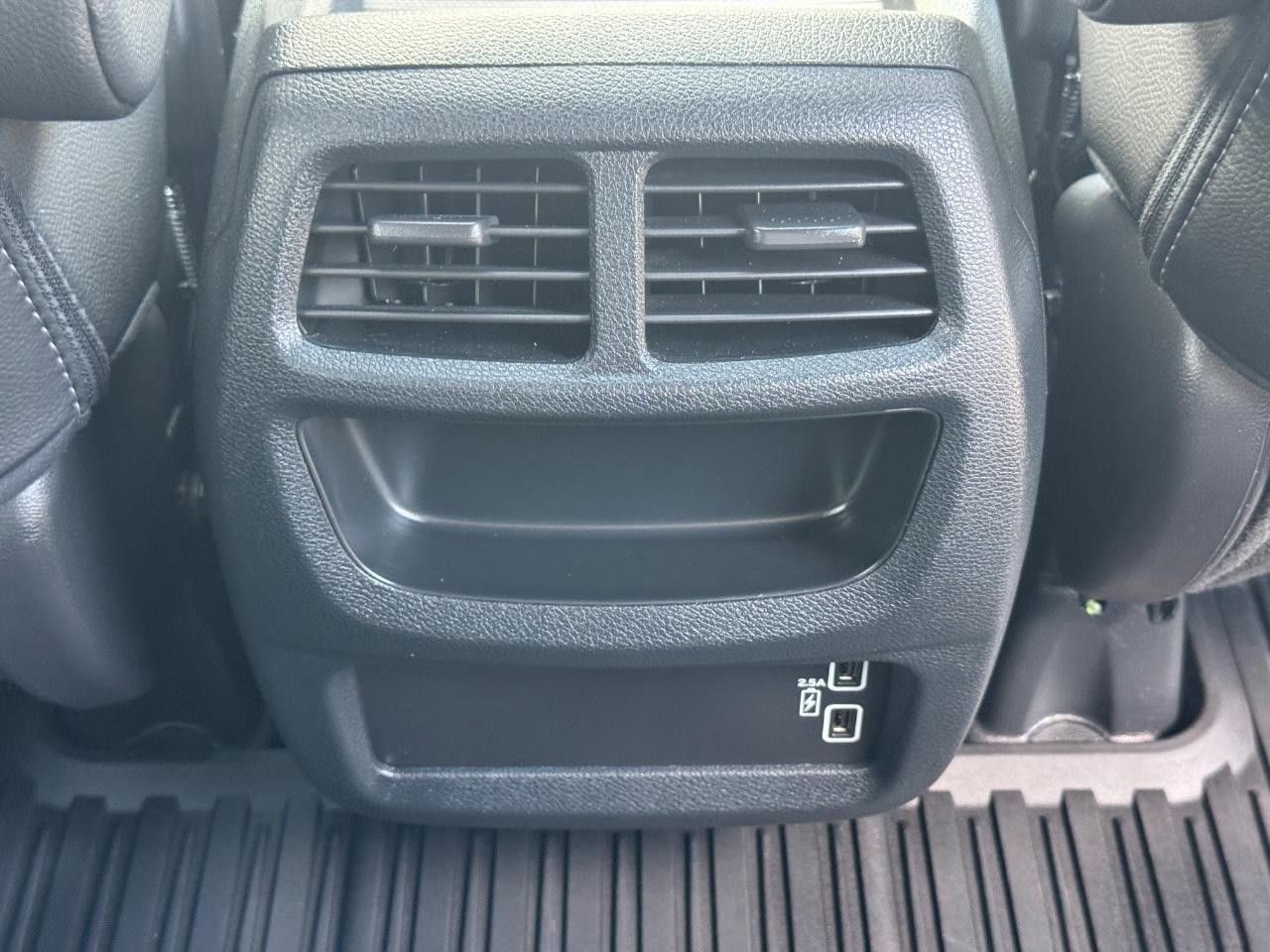 Honda Passport Vehicle Full-screen Gallery Image 17