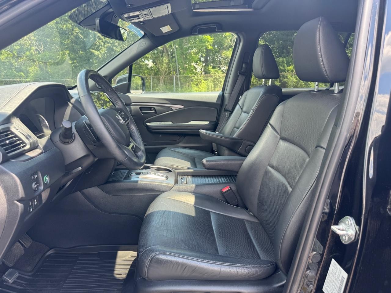 Honda Passport Vehicle Full-screen Gallery Image 19