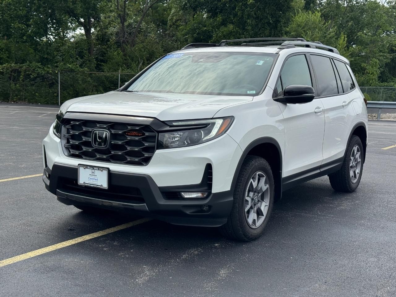Honda Passport Vehicle Full-screen Gallery Image 09
