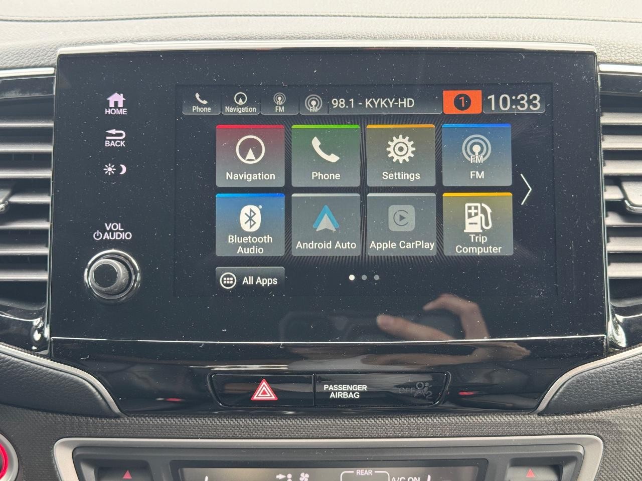 Honda Passport Vehicle Full-screen Gallery Image 14