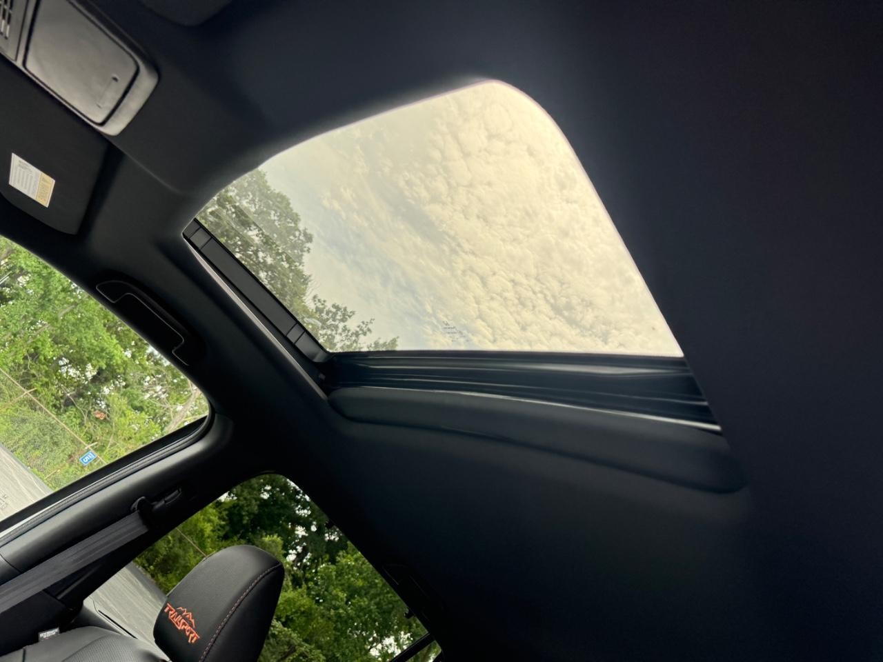 Honda Passport Vehicle Full-screen Gallery Image 20