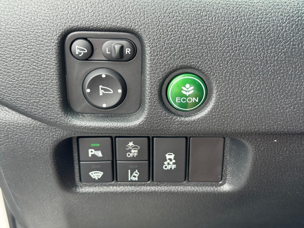 Honda Passport Vehicle Full-screen Gallery Image 24