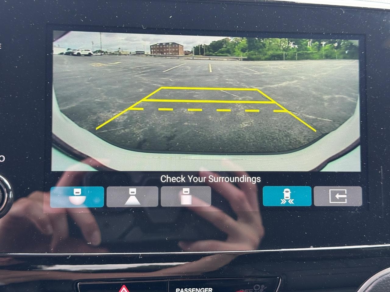 Honda Passport Vehicle Full-screen Gallery Image 25