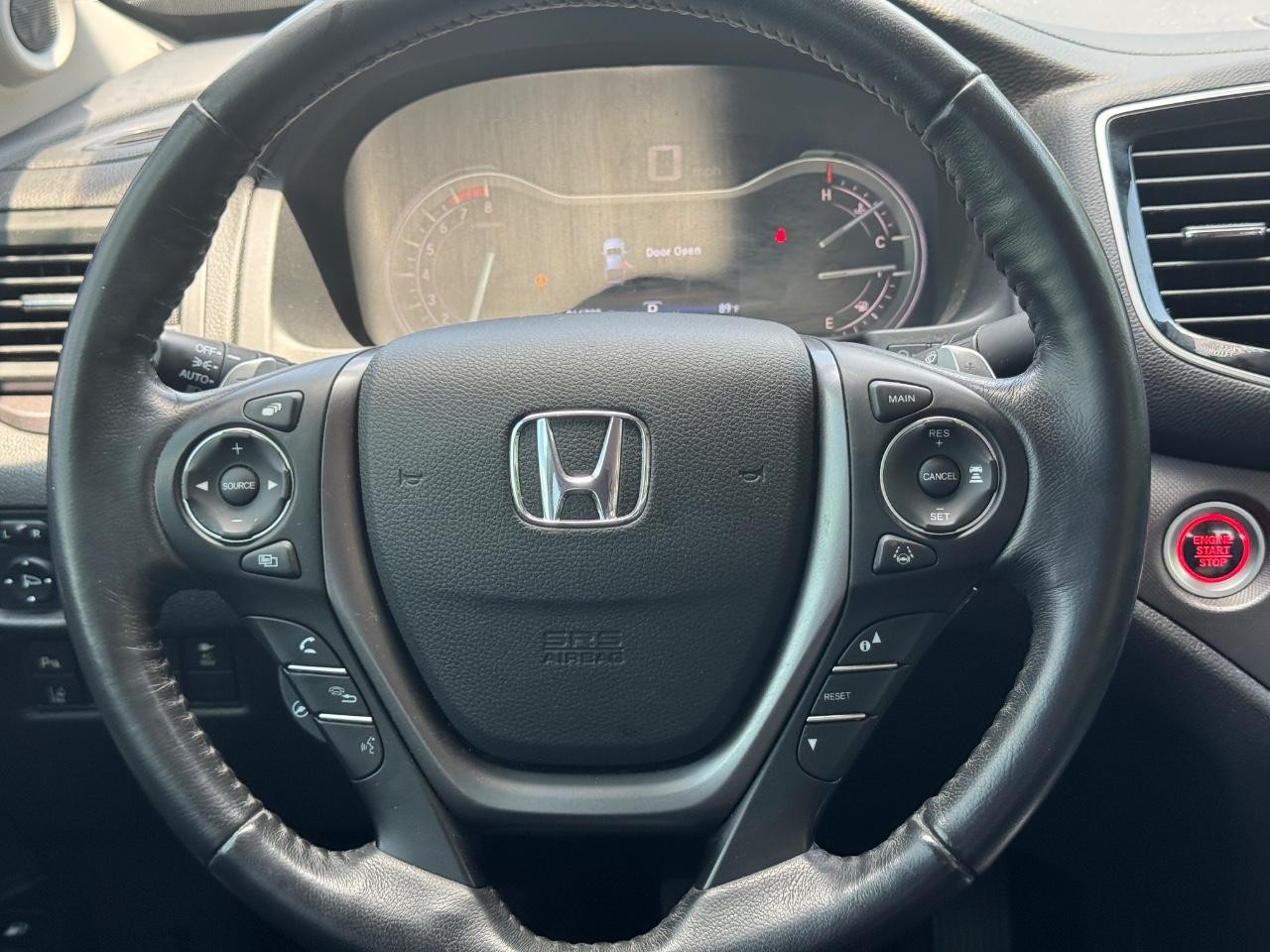 Honda Ridgeline Vehicle Full-screen Gallery Image 13