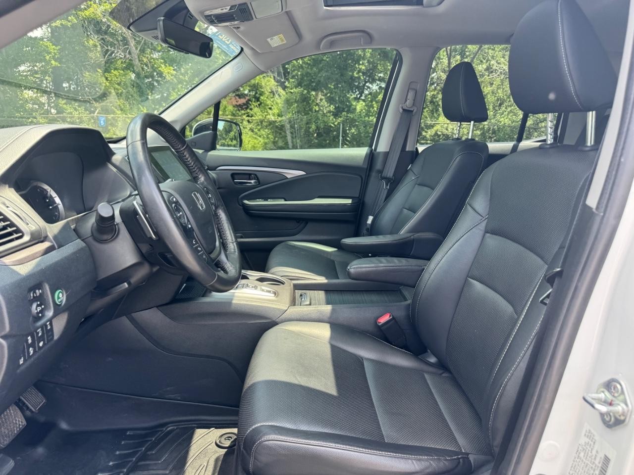 Honda Ridgeline Vehicle Full-screen Gallery Image 19