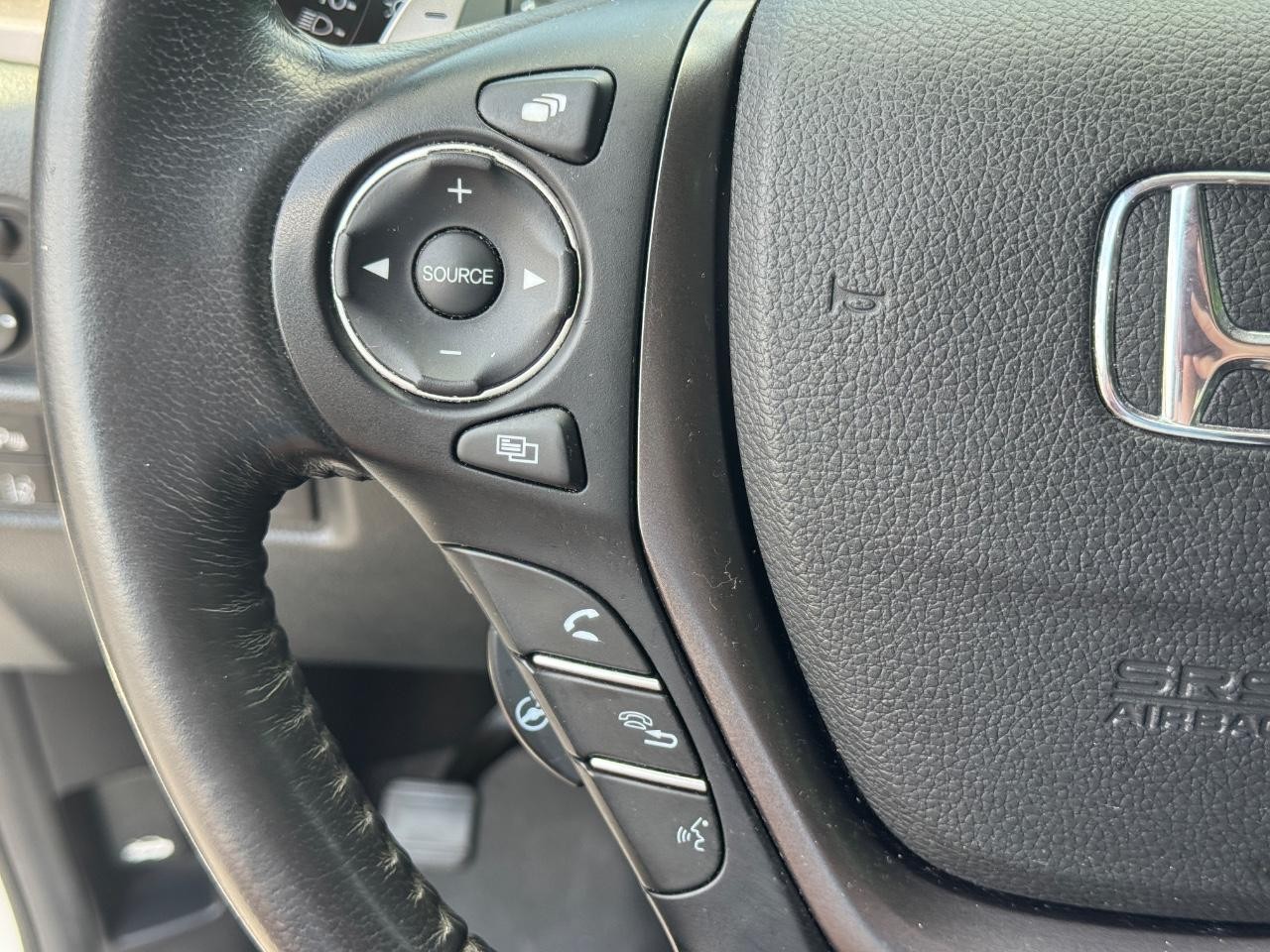 Honda Ridgeline Vehicle Full-screen Gallery Image 22