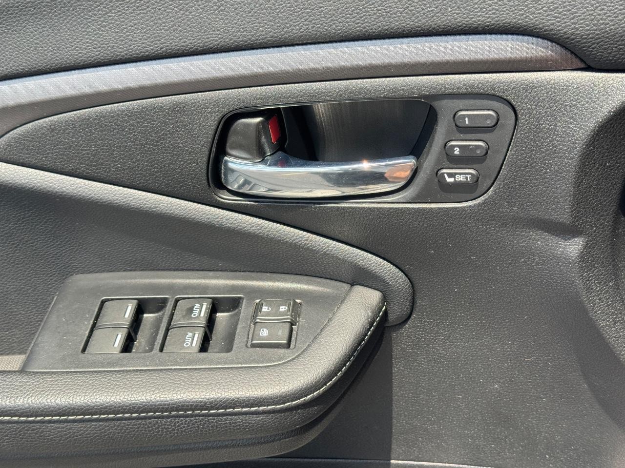 Honda Ridgeline Vehicle Full-screen Gallery Image 27