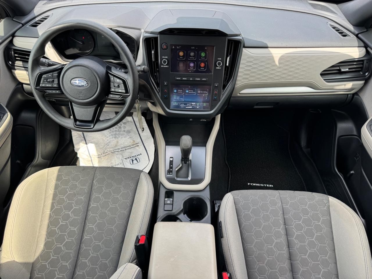 Subaru Forester Vehicle Full-screen Gallery Image 12