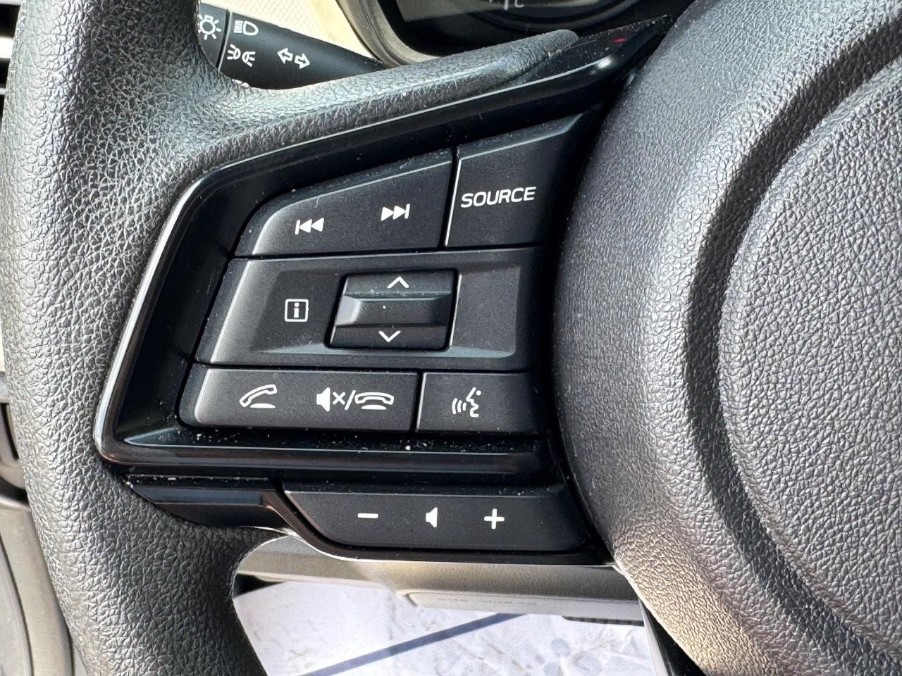 Subaru Forester Vehicle Full-screen Gallery Image 20