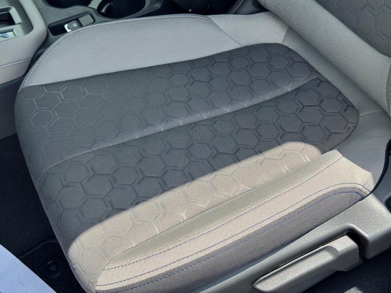 Subaru Forester Vehicle Full-screen Gallery Image 25