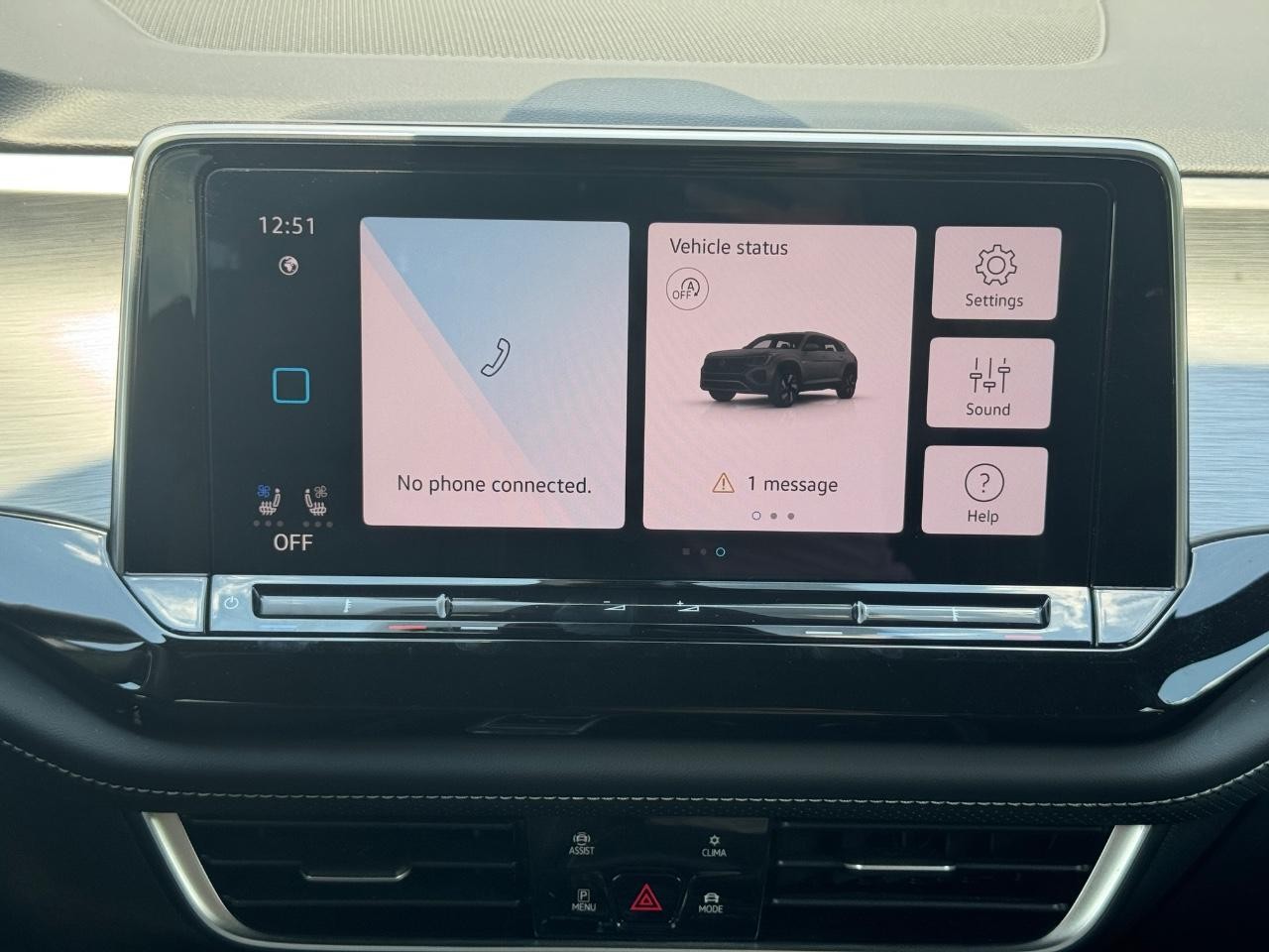Volkswagen Atlas Cross Sport Vehicle Full-screen Gallery Image 14