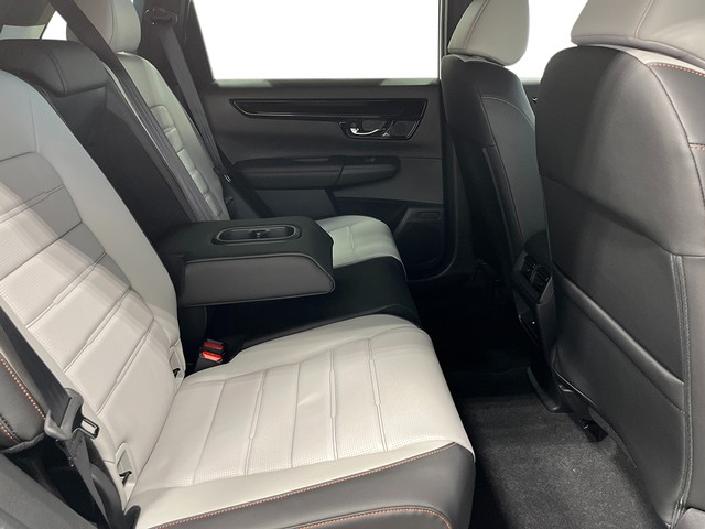 Honda CR-V Hybrid Vehicle Full-screen Gallery Image 29