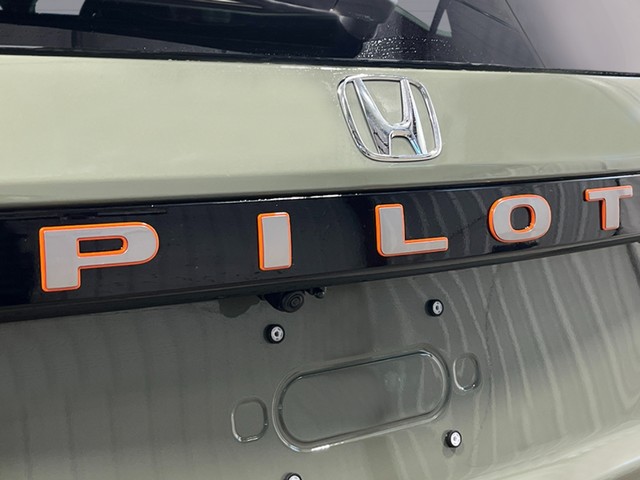 Honda Pilot Vehicle Full-screen Gallery Image 07