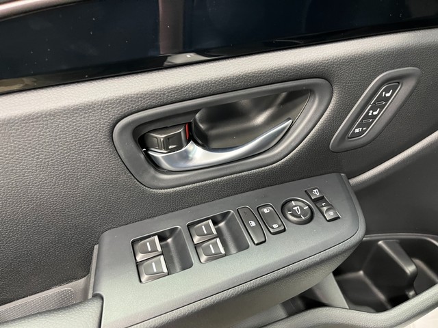 Honda Pilot Vehicle Full-screen Gallery Image 14