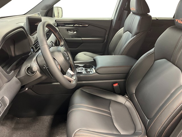 Honda Pilot Vehicle Full-screen Gallery Image 17
