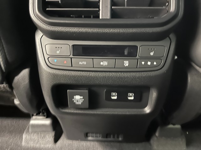 Honda Pilot Vehicle Full-screen Gallery Image 26