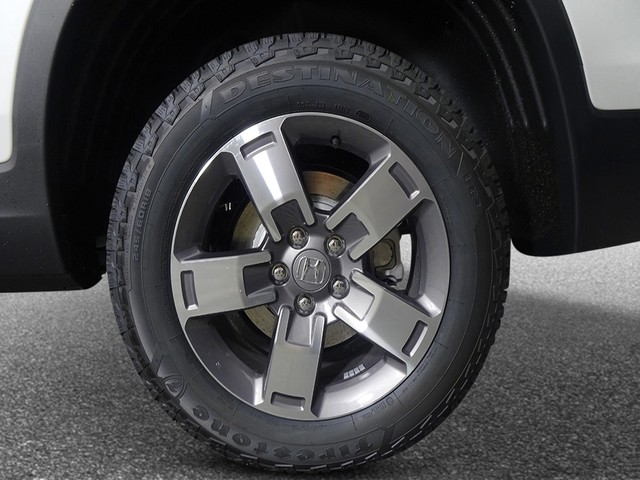 Honda Ridgeline Vehicle Full-screen Gallery Image 12