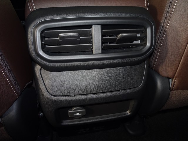 Honda Ridgeline Vehicle Full-screen Gallery Image 28