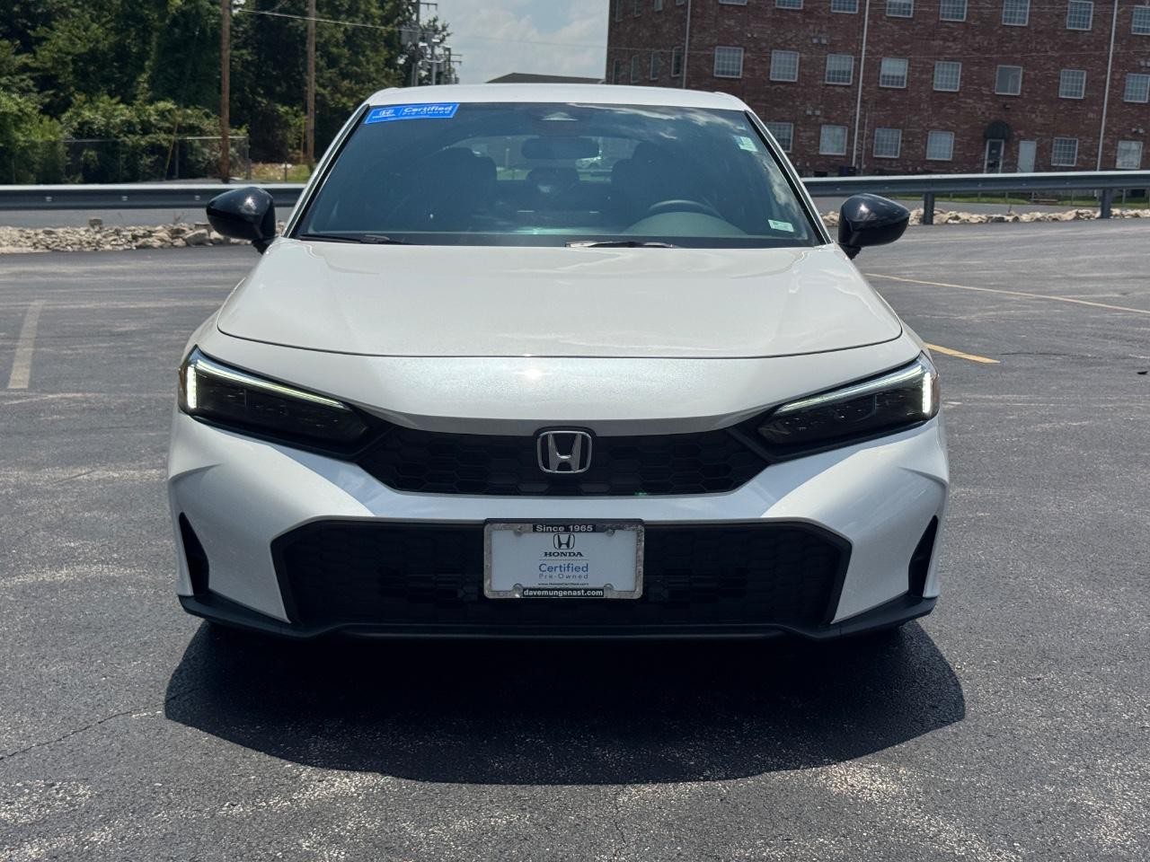 Honda Civic Hatchback Vehicle Full-screen Gallery Image 10