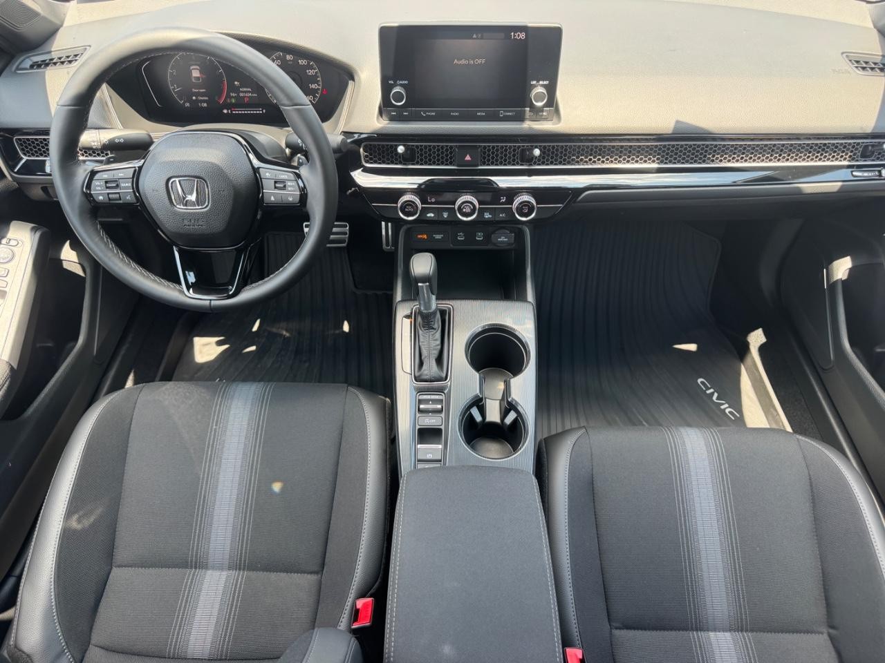 Honda Civic Hatchback Vehicle Full-screen Gallery Image 12