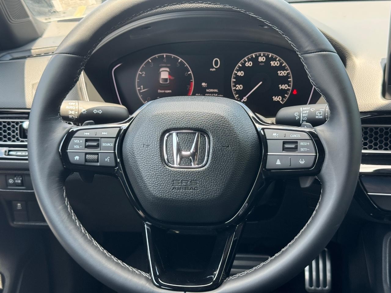 Honda Civic Hatchback Vehicle Full-screen Gallery Image 13