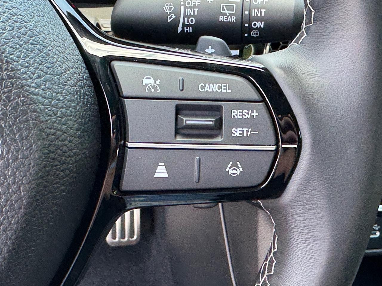 Honda Civic Hatchback Vehicle Full-screen Gallery Image 21