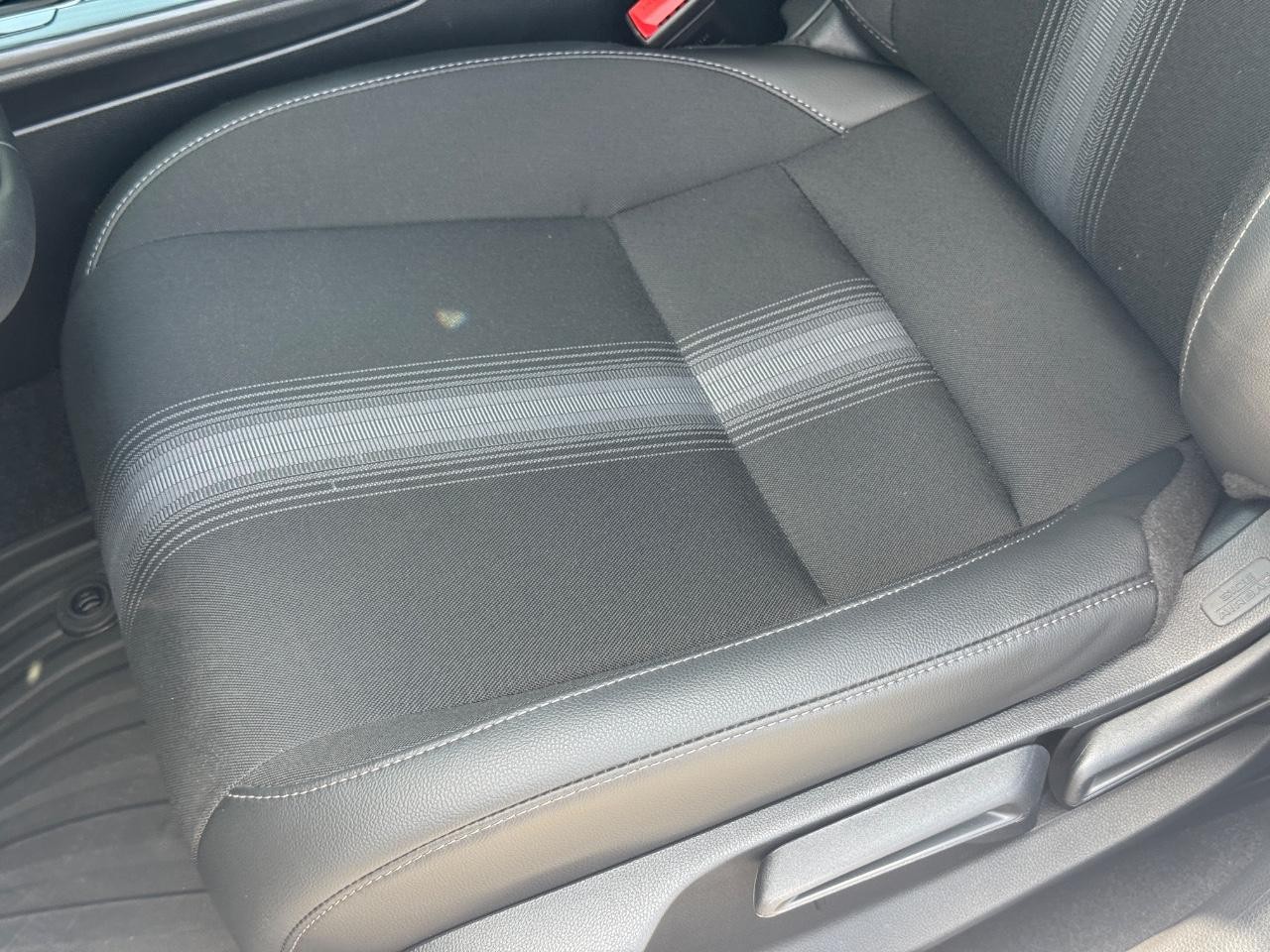 Honda Civic Hatchback Vehicle Full-screen Gallery Image 25