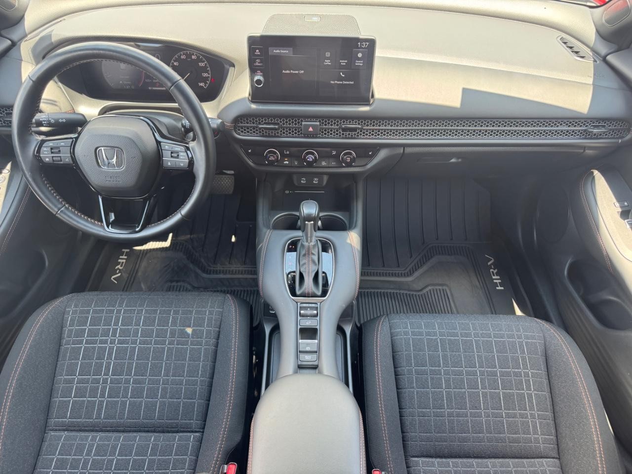 Honda HR-V Vehicle Full-screen Gallery Image 12
