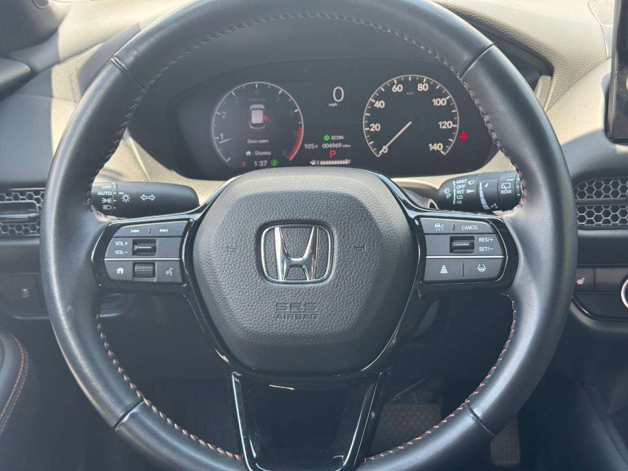 Honda HR-V Vehicle Full-screen Gallery Image 13
