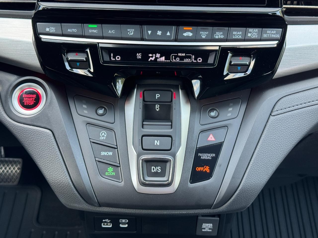 Honda Odyssey Vehicle Full-screen Gallery Image 16
