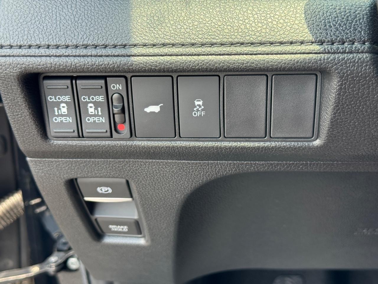 Honda Odyssey Vehicle Full-screen Gallery Image 23