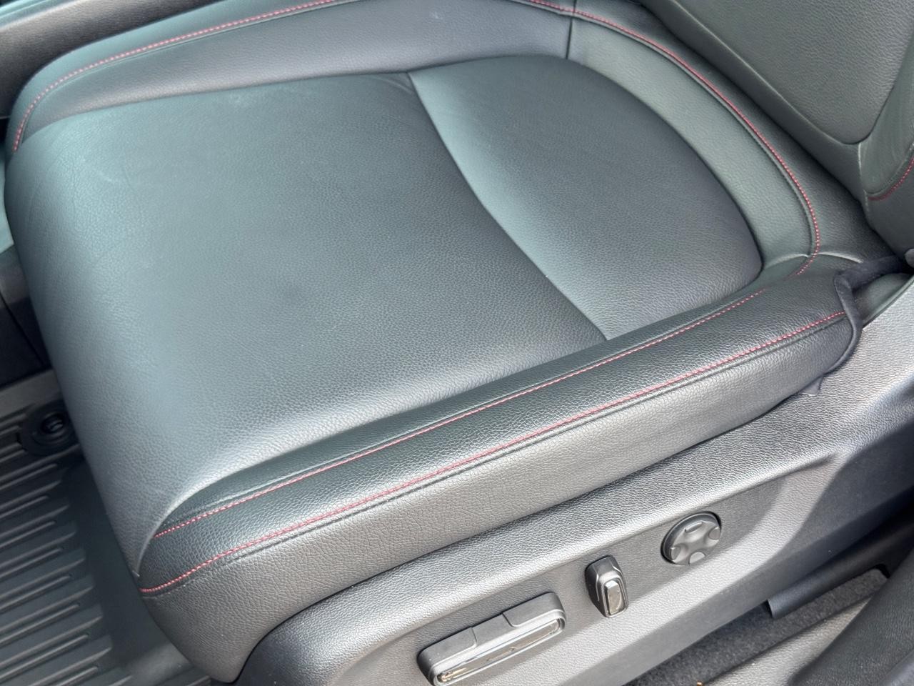 Honda Odyssey Vehicle Full-screen Gallery Image 26