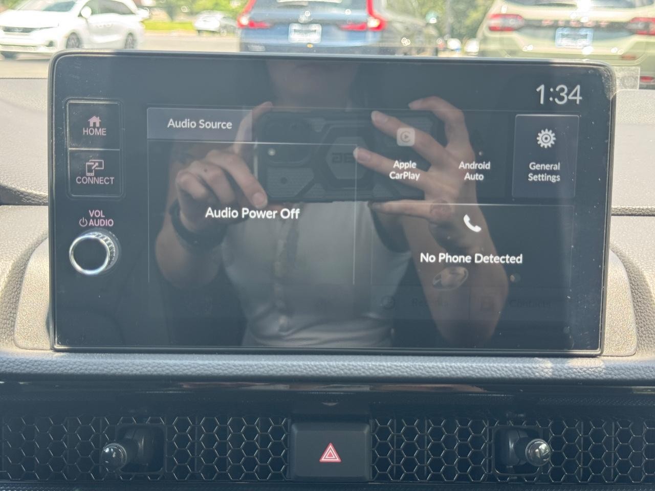 Honda CR-V Vehicle Full-screen Gallery Image 14