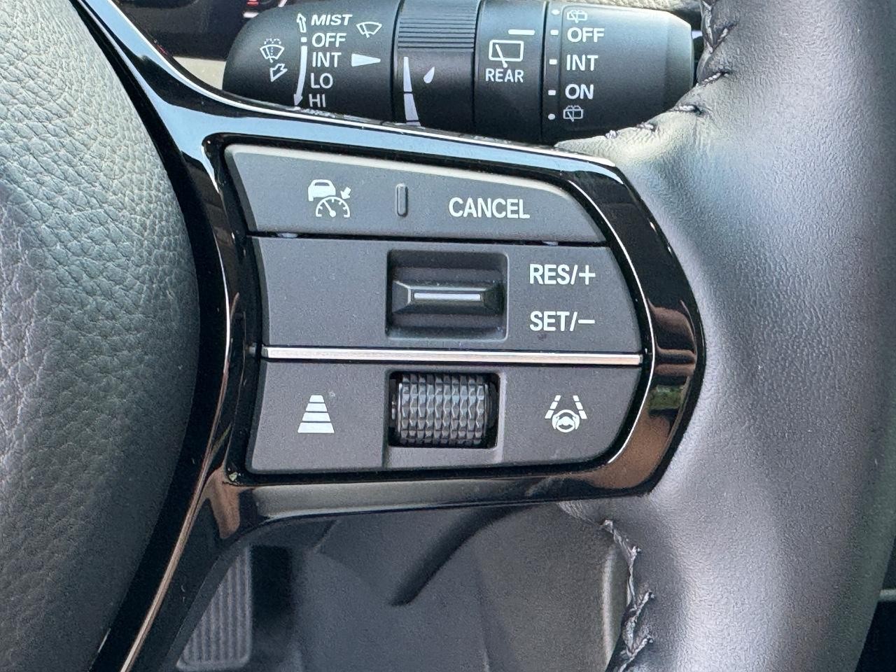 Honda CR-V Vehicle Full-screen Gallery Image 23