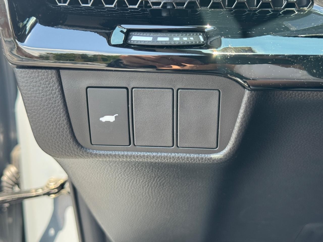 Honda CR-V Vehicle Full-screen Gallery Image 24