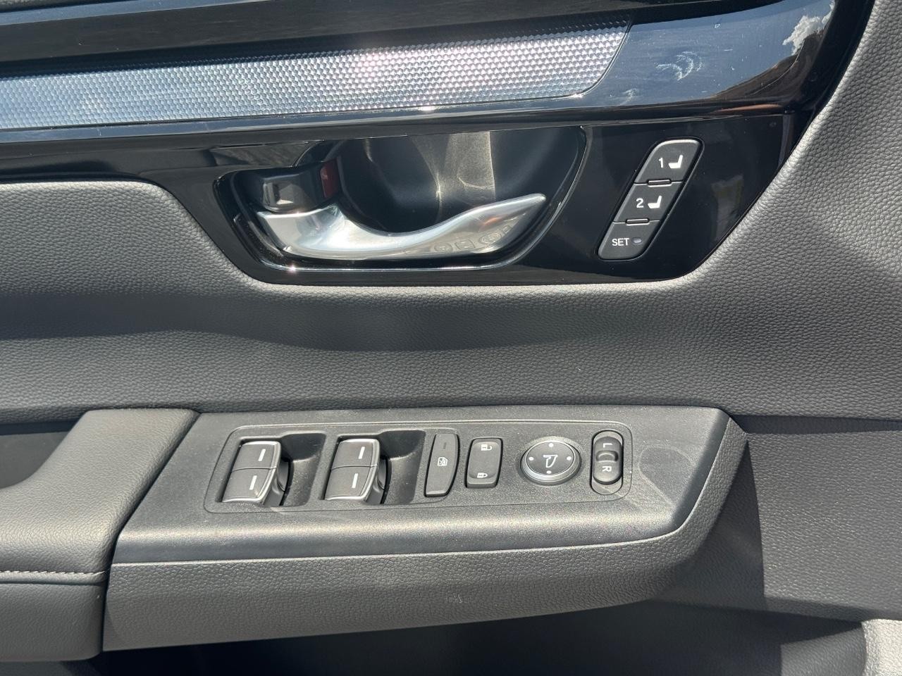 Honda CR-V Vehicle Full-screen Gallery Image 26