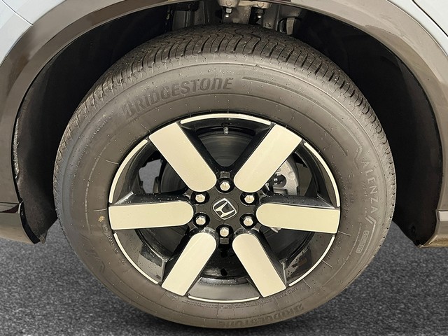 Honda Prologue Vehicle Full-screen Gallery Image 12