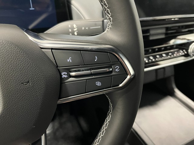 Honda Prologue Vehicle Full-screen Gallery Image 18