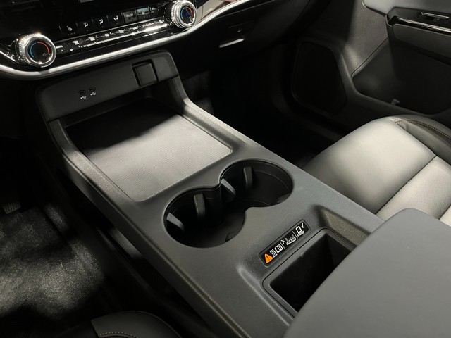 Honda Prologue Vehicle Full-screen Gallery Image 19