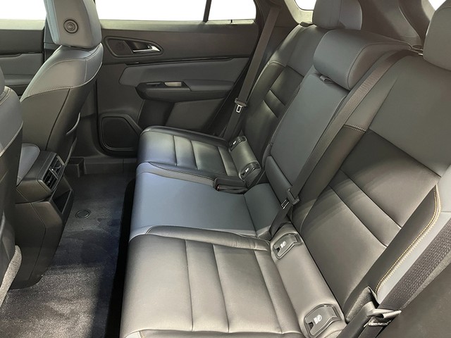 Honda Prologue Vehicle Full-screen Gallery Image 24