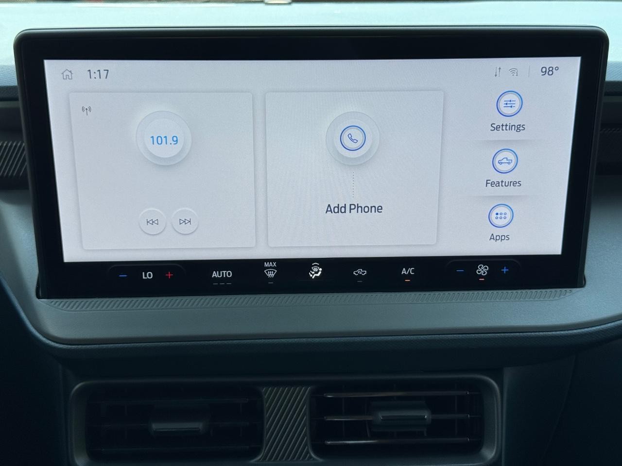 Ford Maverick Vehicle Full-screen Gallery Image 14