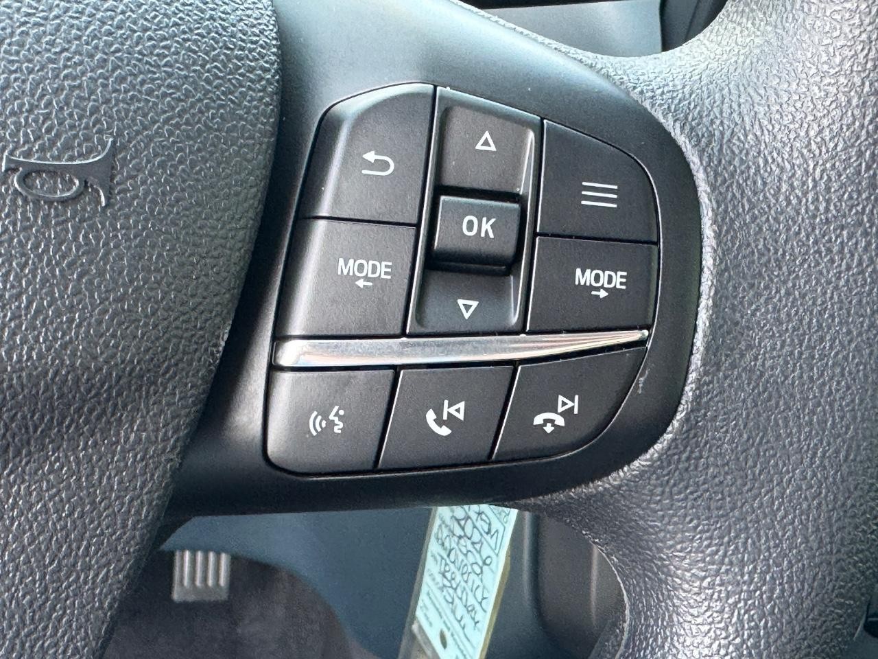 Ford Maverick Vehicle Full-screen Gallery Image 21