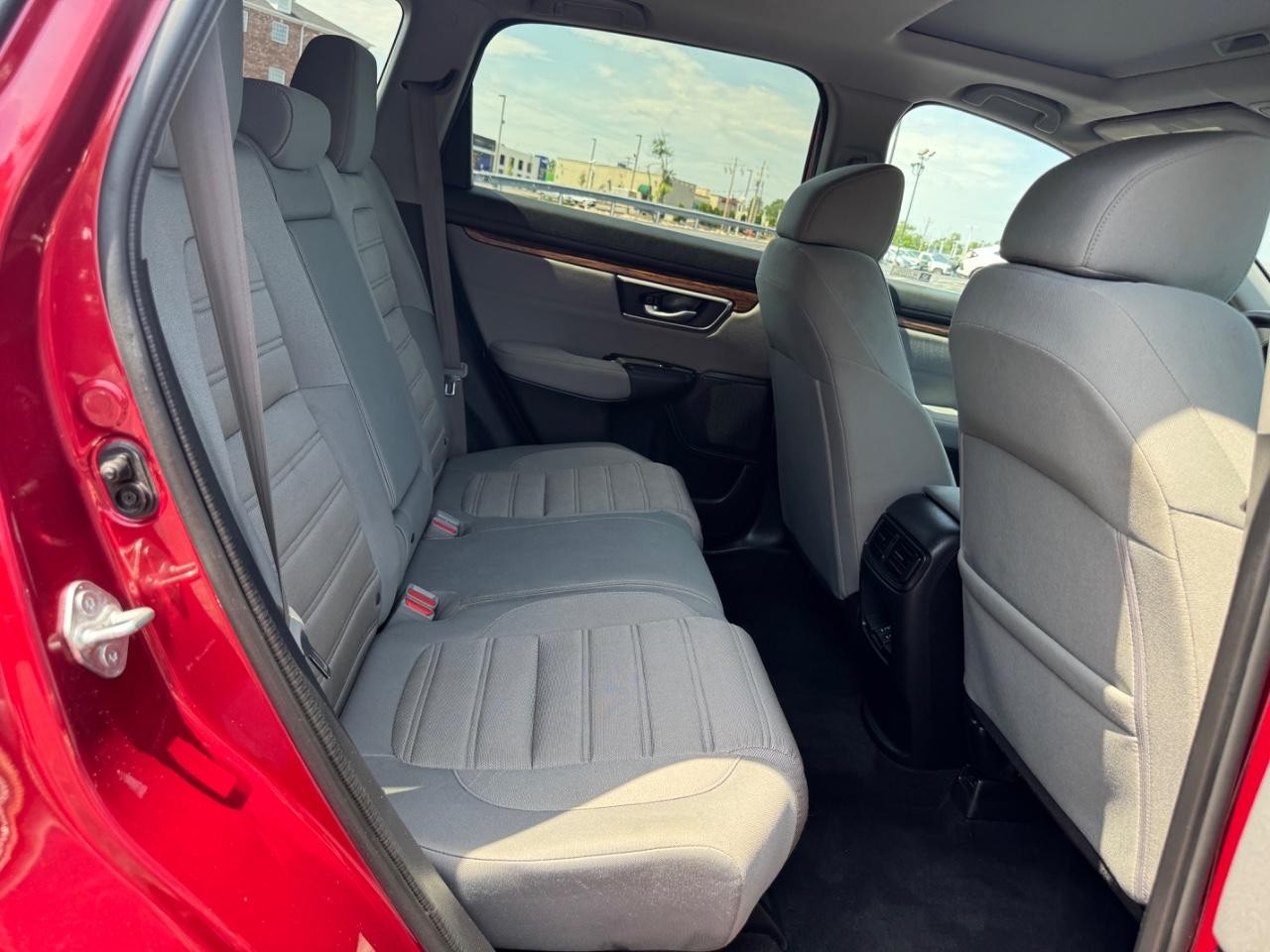 Honda CR-V Vehicle Full-screen Gallery Image 11