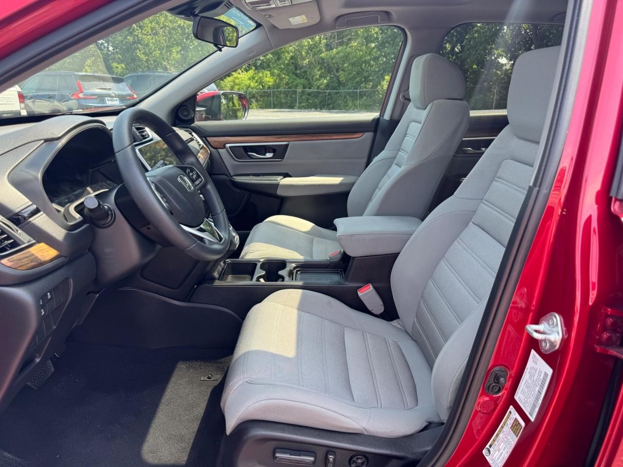 Honda CR-V Vehicle Full-screen Gallery Image 18